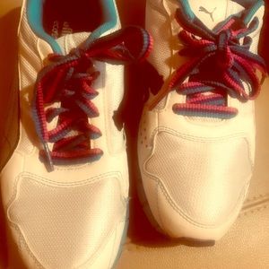 PUMA LADIES SNEAKERS